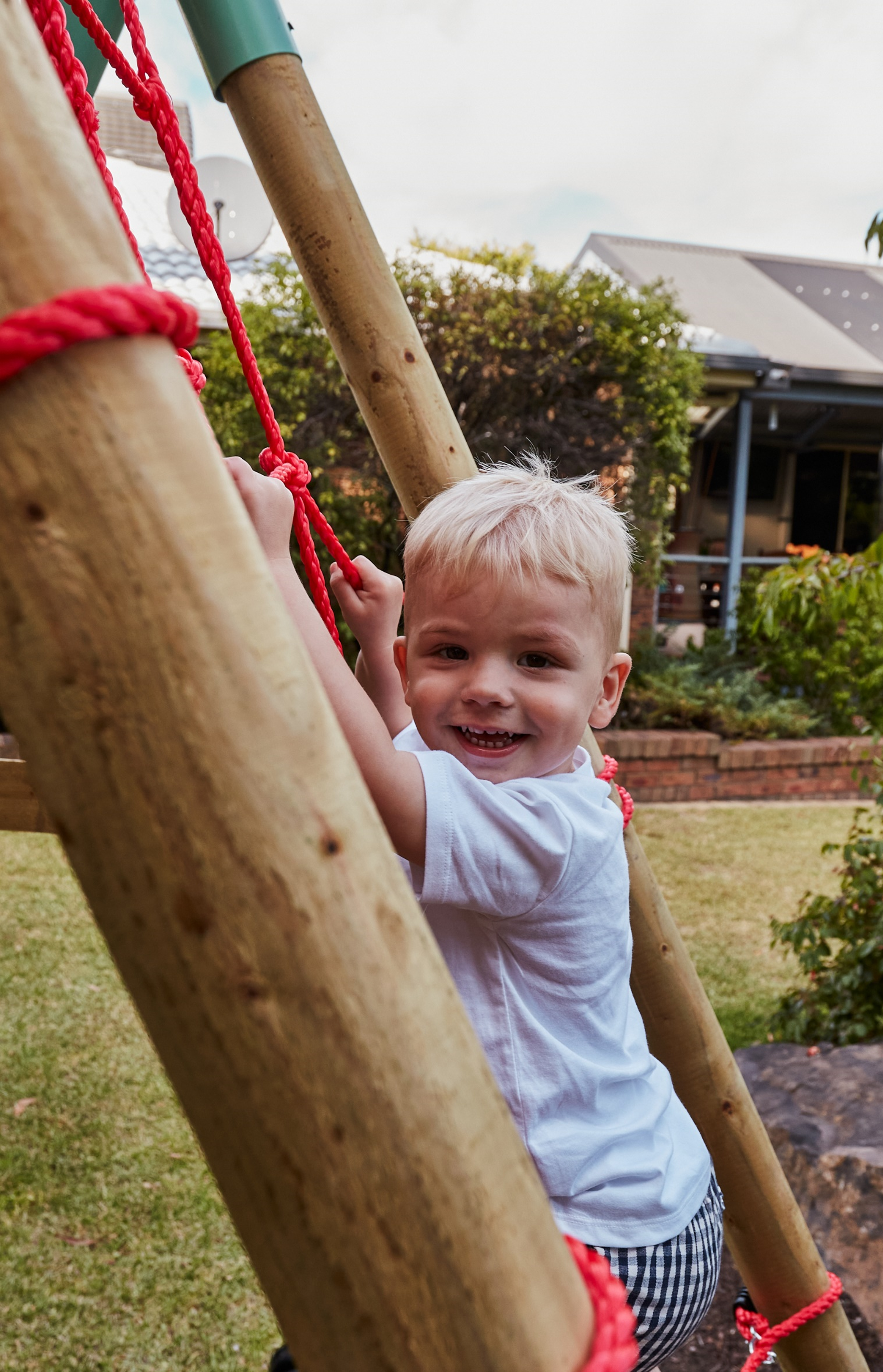 Wild Aussie Wooden Climber & Nest Swing Set