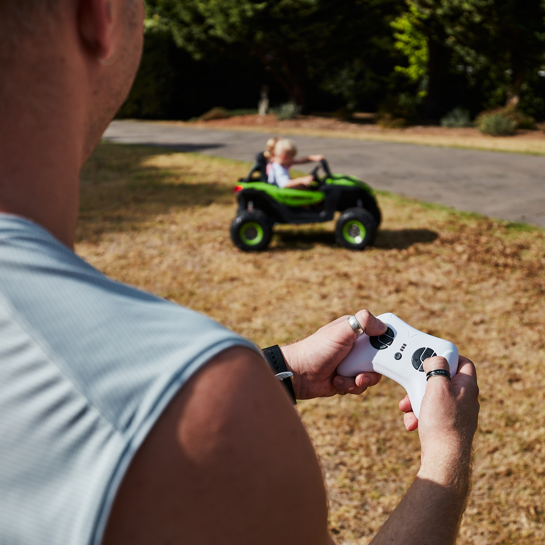 Licensed Can Am Maverick UTV 2 x 24v Kids Electric Buggy