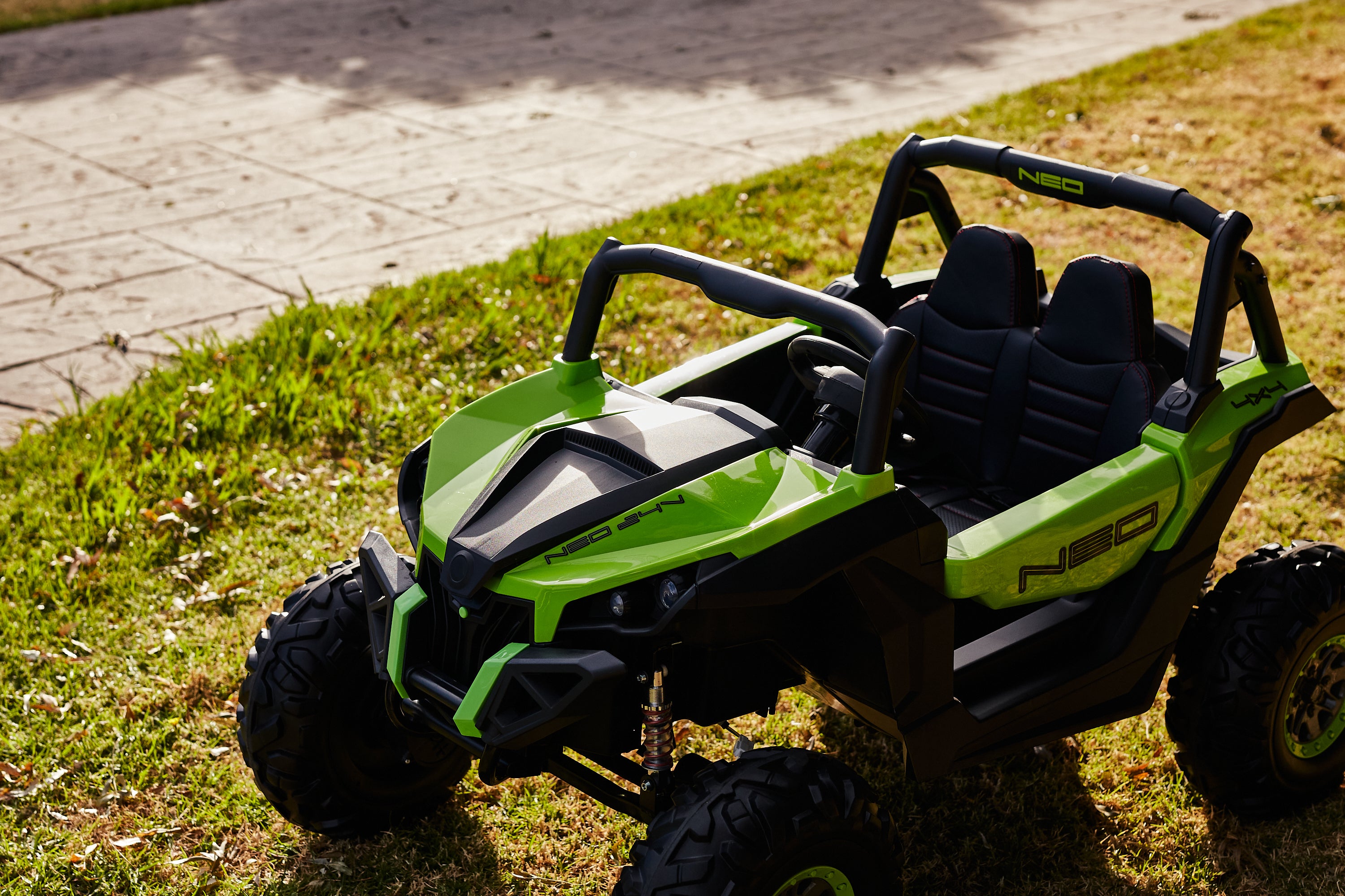 The Neo 24v 4wd Off Road UTV Ride On Buggy