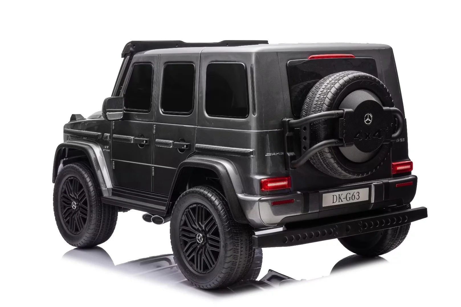 24V 4WD Mercedes-Benz G63 kids ride-on toy – rear view