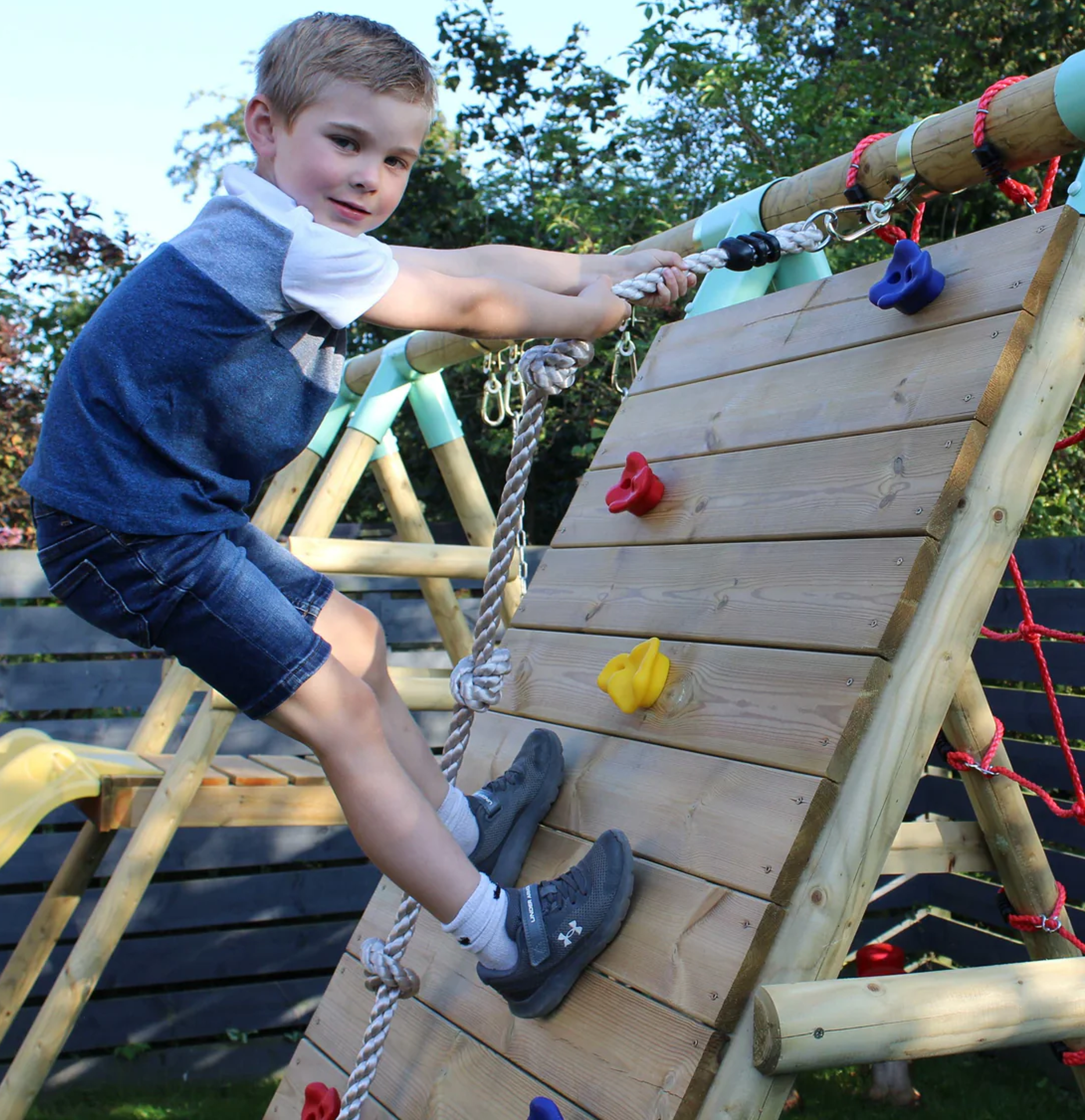 Wild Aussie Wooden Climber & Nest Swing Set