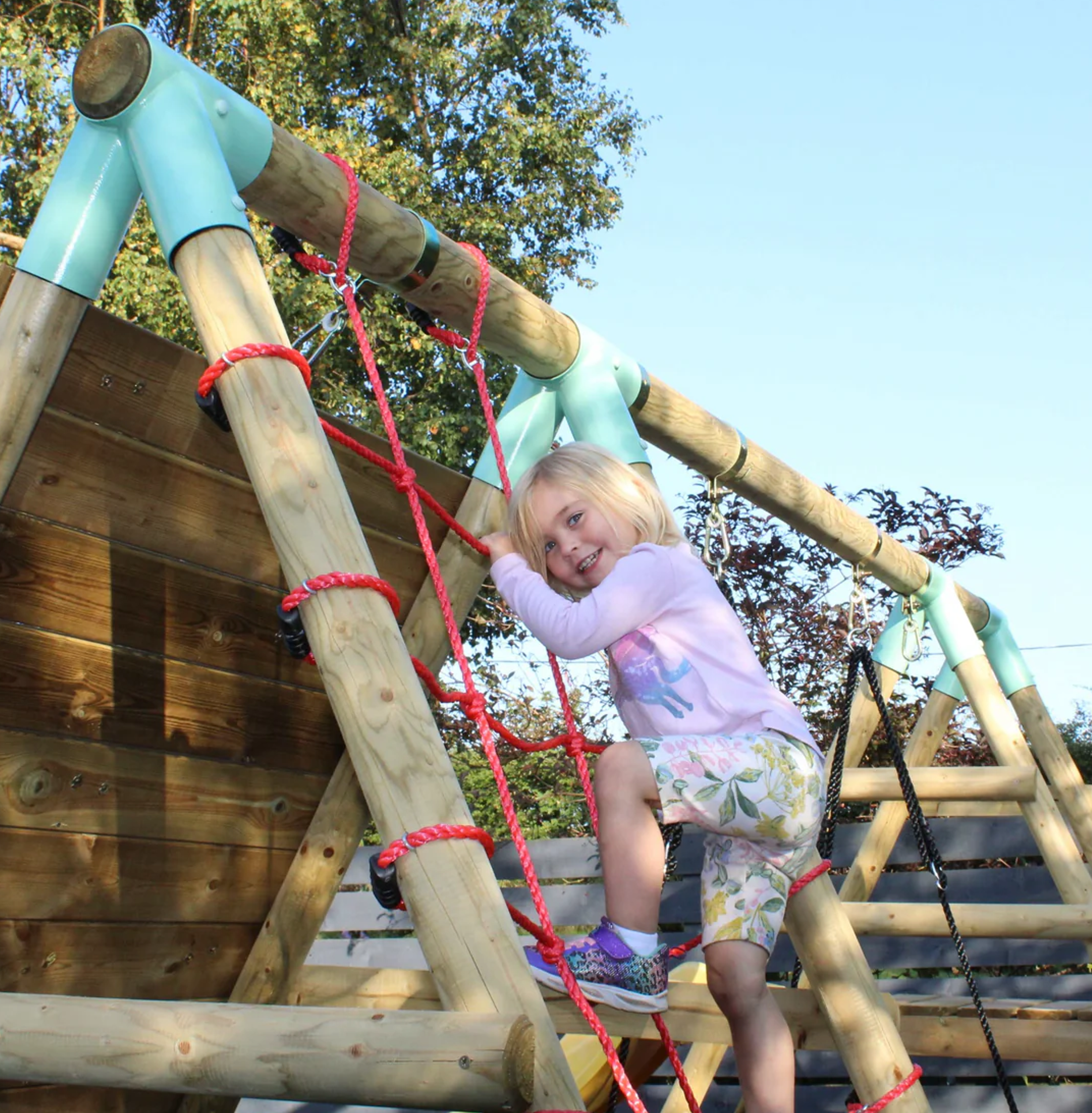 Wild Aussie Wooden Climber & Nest Swing Set