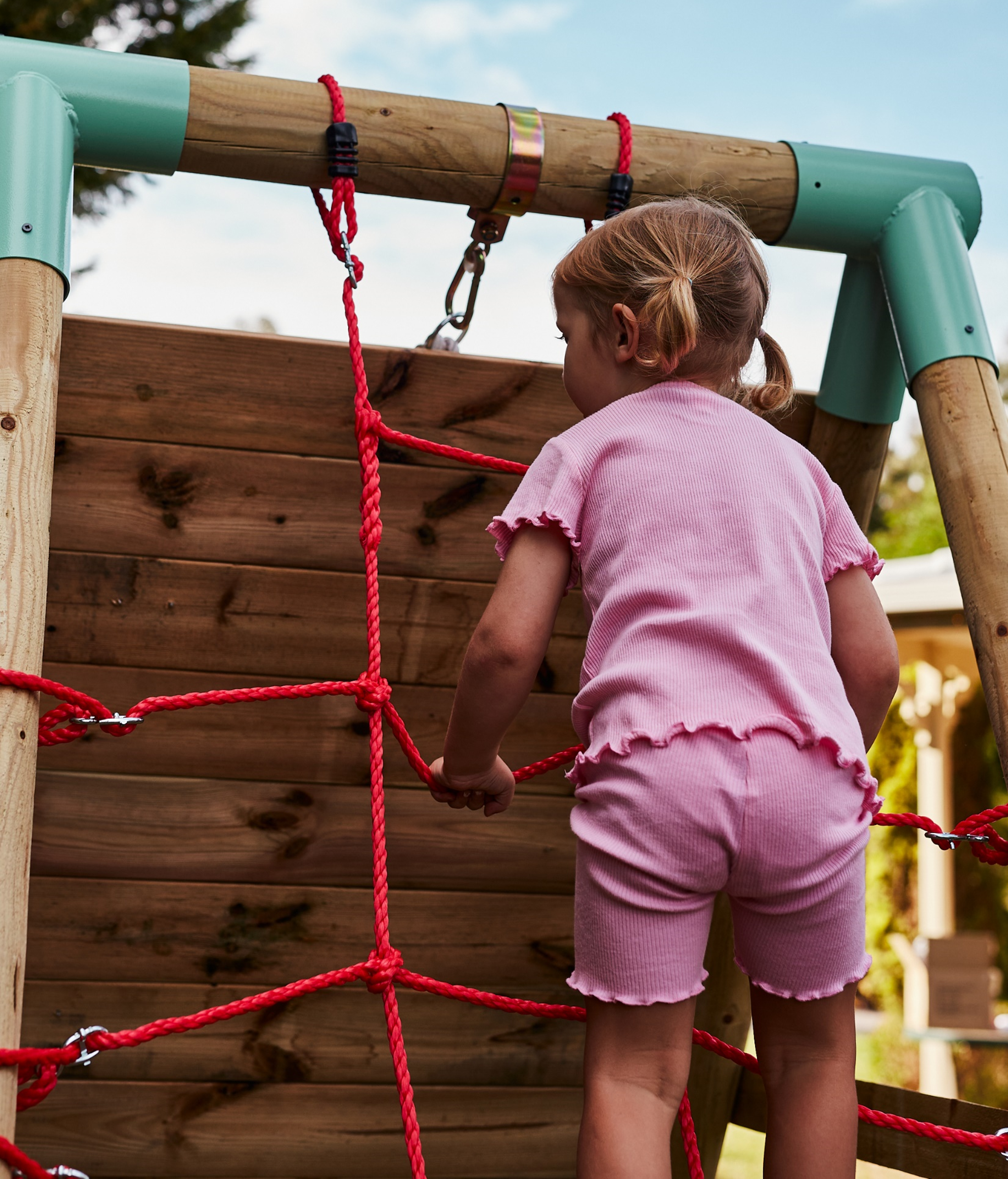 Wild Aussie Wooden Climber & 120cm Nest Swing Set