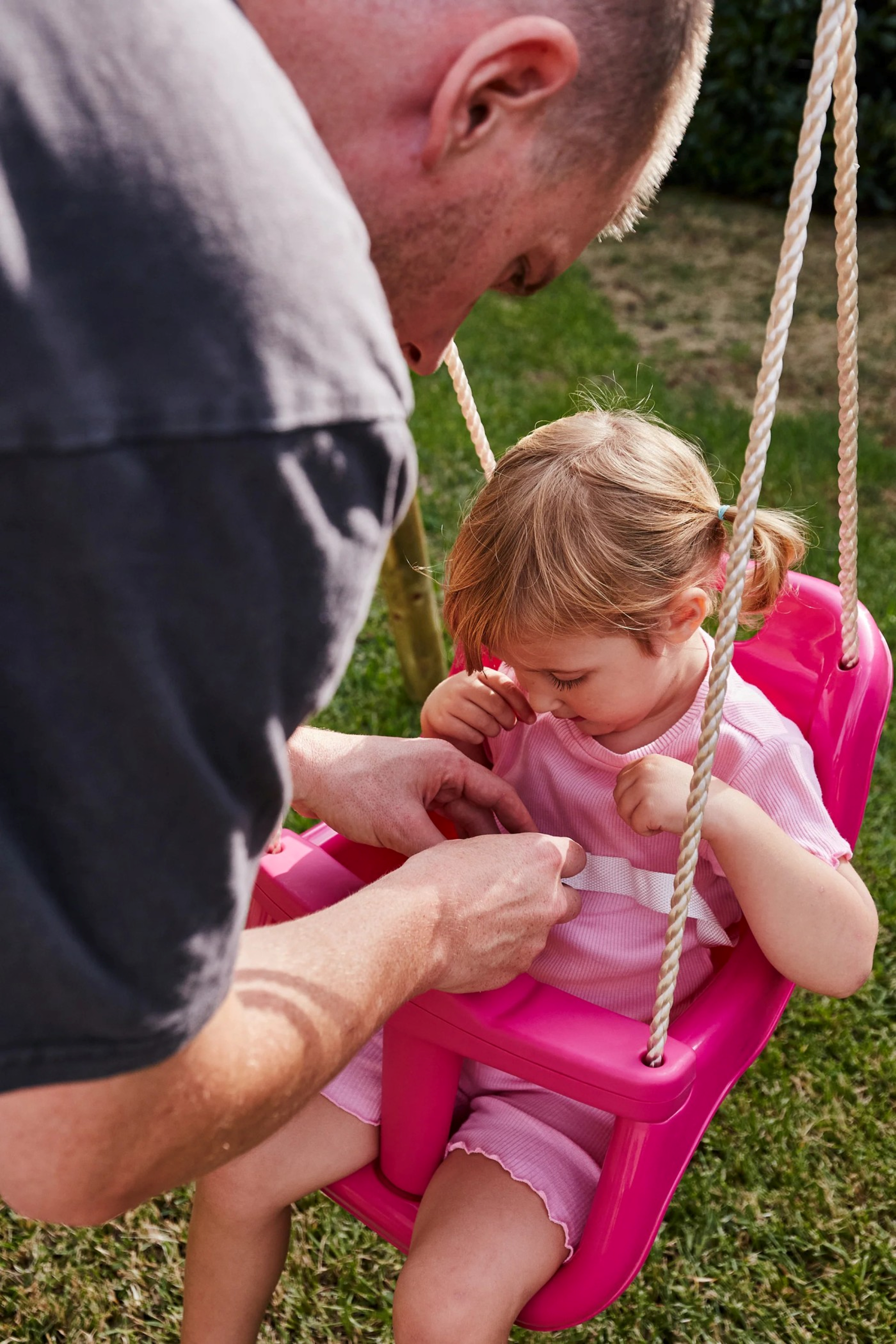 Wild Aussie 120cm Round Nest Wooden Swing Set with Baby Seat