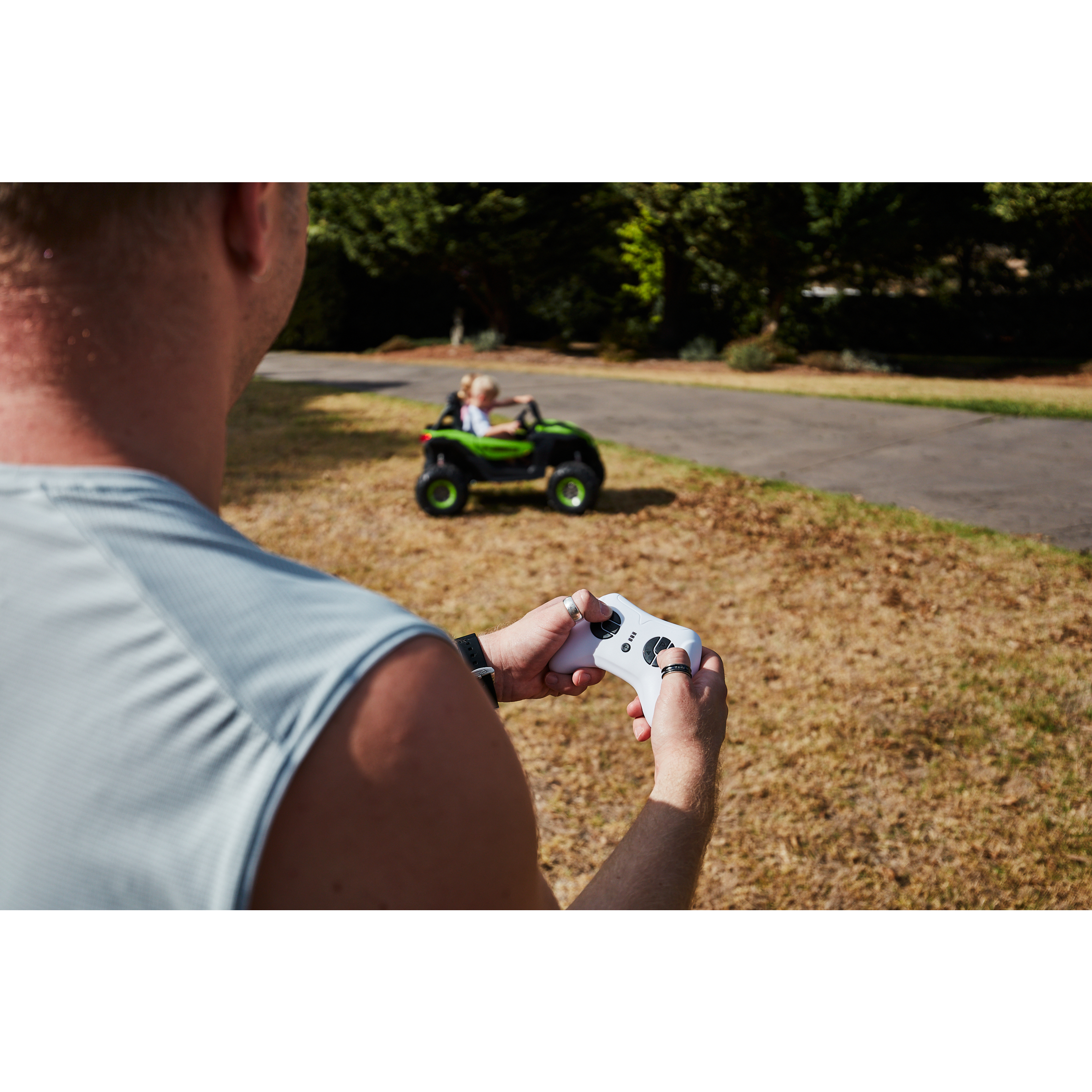 The Neo 24v 4wd Off Road UTV Ride On Buggy