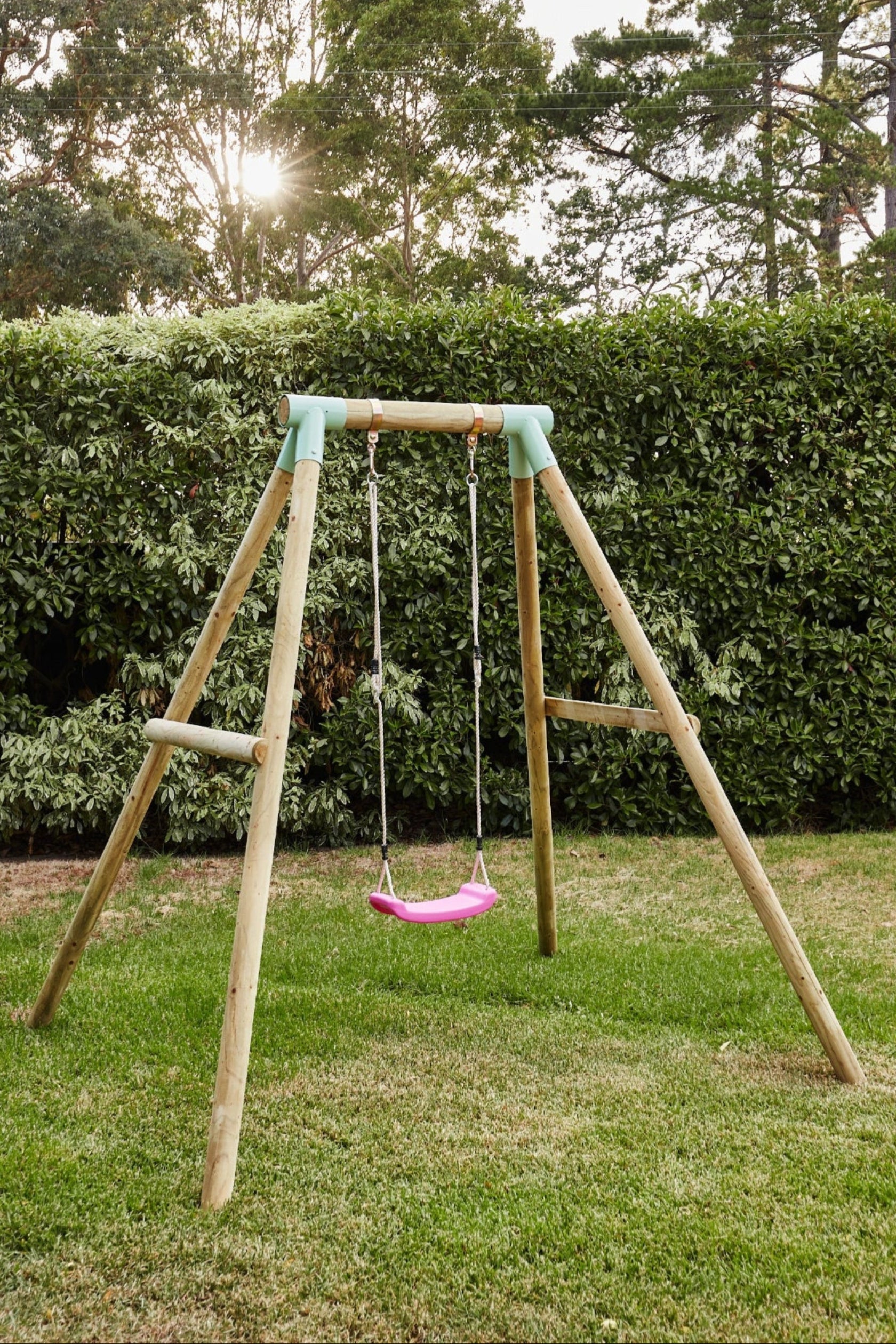 Single Wooden Swing pink seat
